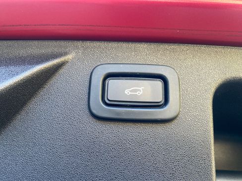 Used 2020 Land Rover Discovery Sport SE R-Dynamic image 33