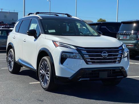 New 2026 Nissan Rogue Platinum w/ Platinum Premium Package AWD/4WD image 2