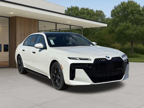 New 2026 BMW i7 xDrive60 AWD/4WD image 6