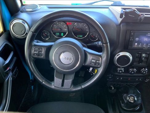 Certified 2017 Jeep Wrangler Unlimited Sahara w/ Dual Top Group image 6