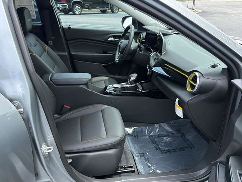 New 2026 Chevrolet Trax ACTIV w/ Driver Confidence Package FWD image 13