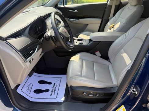 Used 2019 Cadillac XT4 Premium Luxury FWD image 9