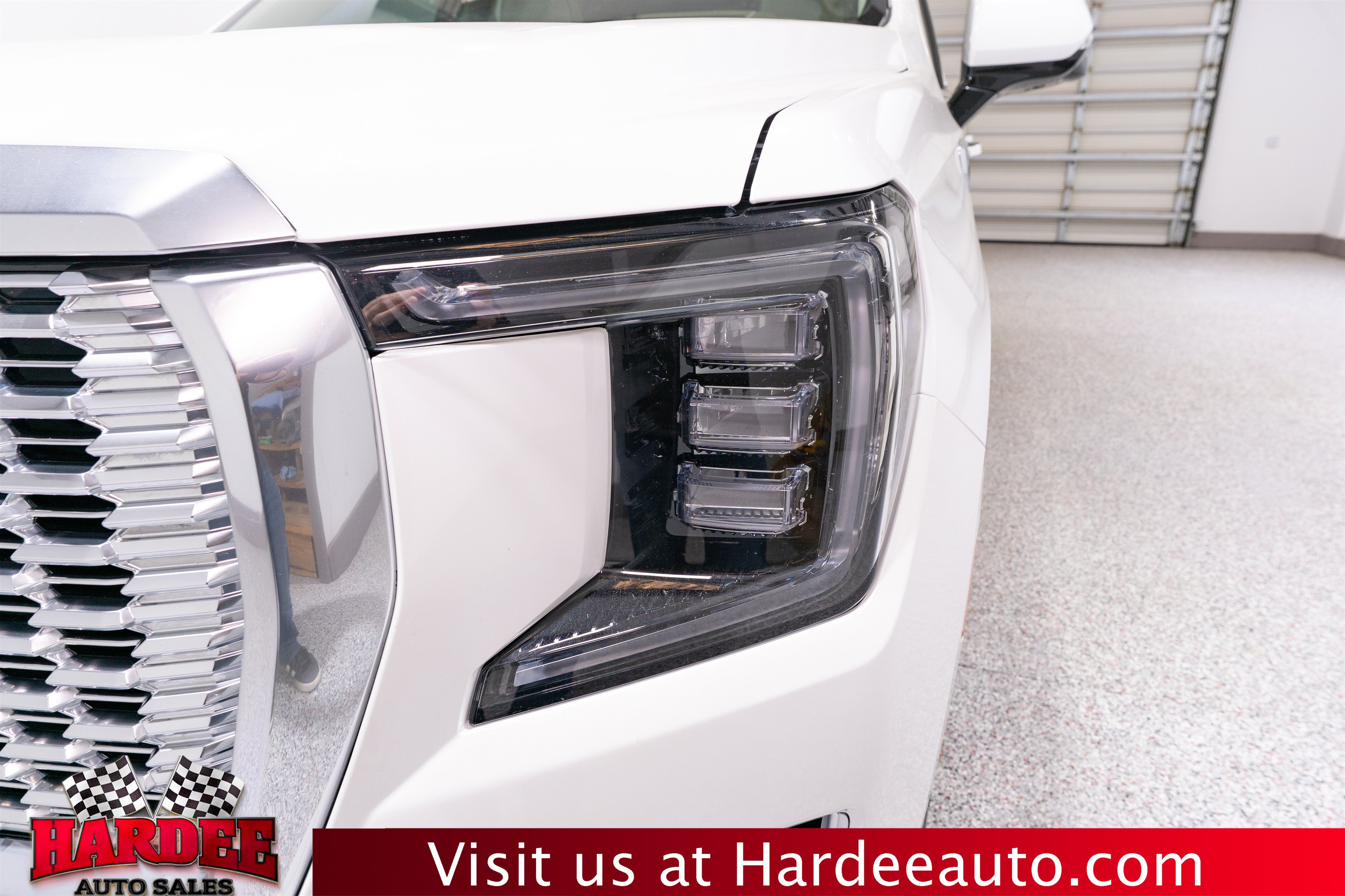 Used 2023 GMC Yukon Denali AWD/4WD image 8