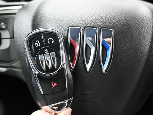 Used 2025 Buick Encore GX Preferred image 46