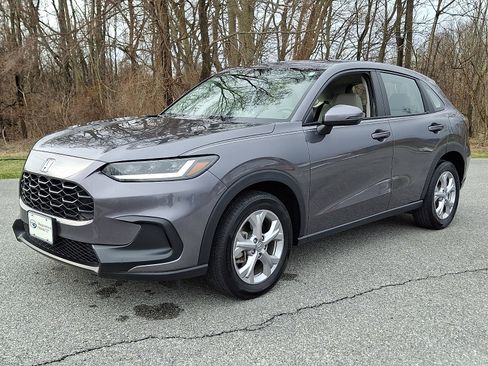 Used 2023 Honda HR-V LX image 3