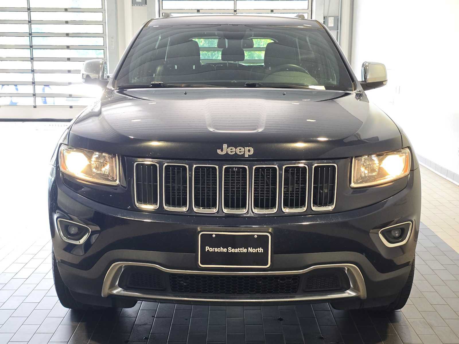 Used 2016 Jeep Grand Cherokee Limited w/ Trailer Tow Group IV AWD/4WD image 10