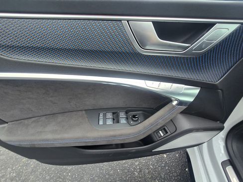 Used 2024 Audi RS 7 Performance image 16