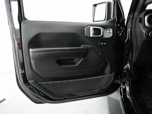 Used 2020 Jeep Wrangler Sport image 39