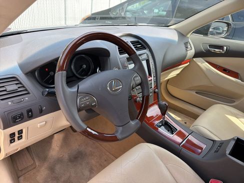 Used 2011 Lexus ES 350 image 9