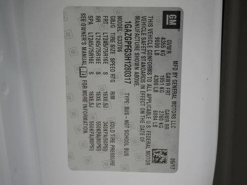 Used 2017 Chevrolet Express 3500 LT w/ LT Preferred Equipment Group image 21