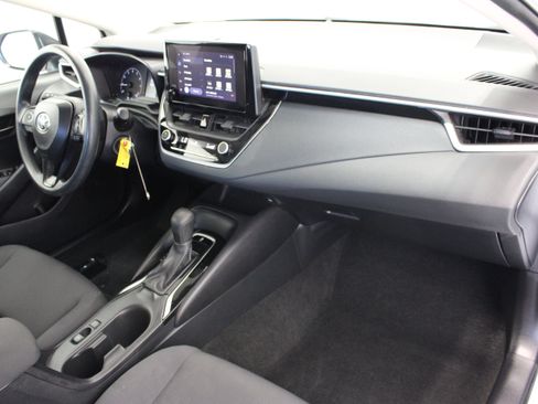 Used 2024 Toyota Corolla LE FWD image 32