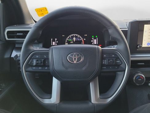 Used 2025 Toyota 4Runner SR5 image 10