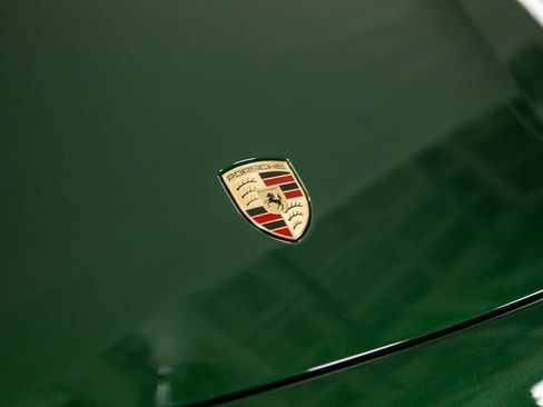 New 2026 Porsche Taycan 4S AWD/4WD image 17