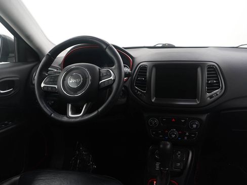 Used 2018 Jeep Compass Trailhawk w/ Cold Weather Group image 13