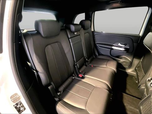 Used 2023 Mercedes-Benz GLB 250 4MATIC image 20