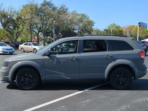 Used 2020 Dodge Journey SE w/ SE Popular Equipment Group image 8
