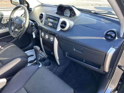 Used 2005 Scion xA image 10