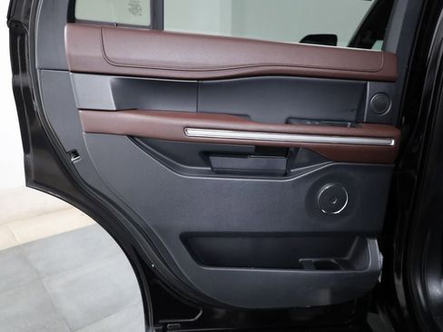 Certified 2024 Ford Expedition Limited image 12