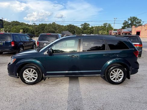 Used 2014 Dodge Journey SXT w/ Flexible Seating Group FWD image 2
