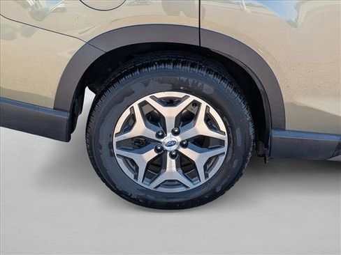 Used 2019 Subaru Forester Premium image 15