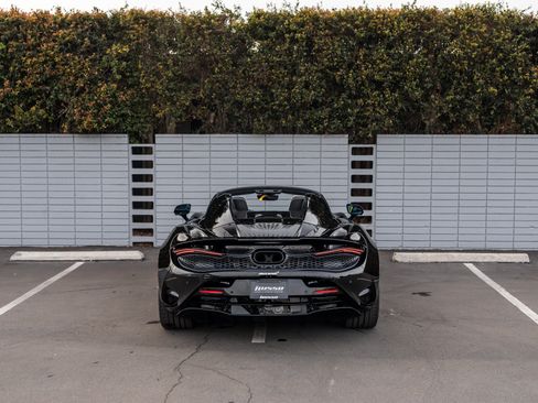 Used 2024 McLaren 750S Spider RWD image 4
