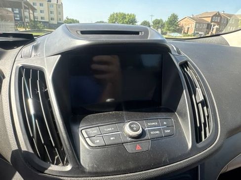 Used 2018 Ford Escape SEL AWD/4WD image 16