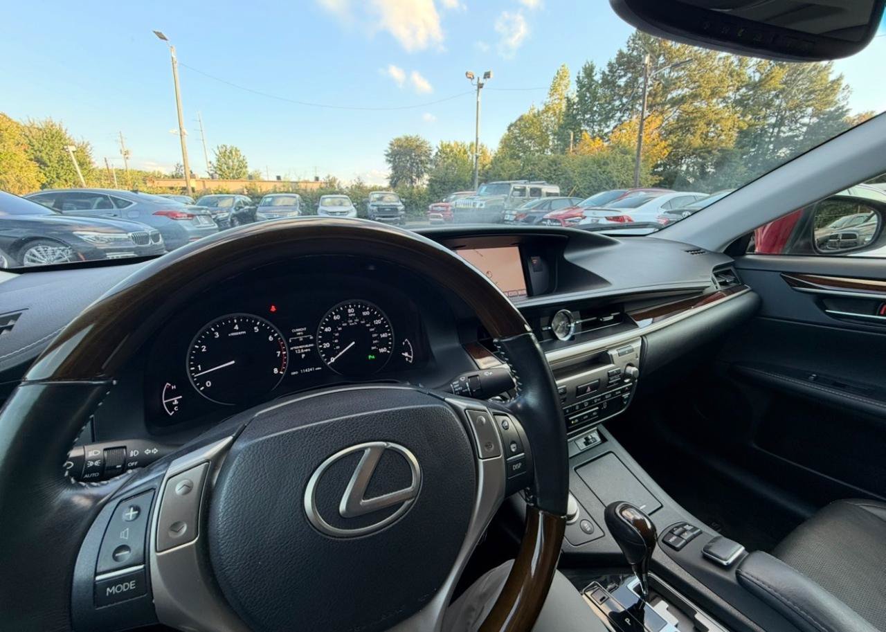 Used 2013 Lexus ES 350 w/ Luxury Pkg FWD image 27