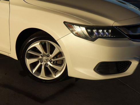 Used 2016 Acura ILX image 4