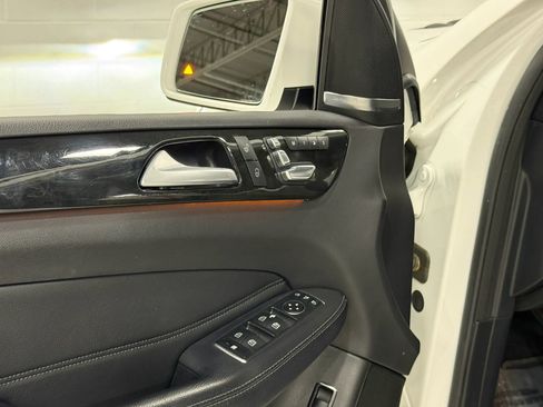 Used 2018 Mercedes-Benz GLS 450 4MATIC w/ Premium Package image 12