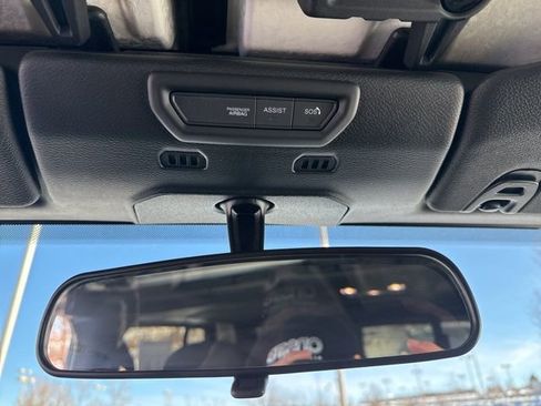 Used 2022 Jeep Gladiator Willys image 30