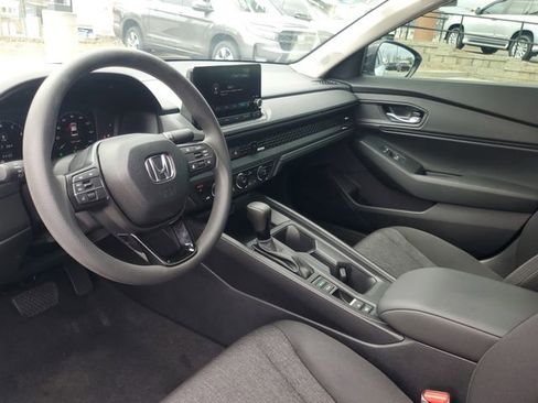 Certified 2025 Honda Accord SE image 13