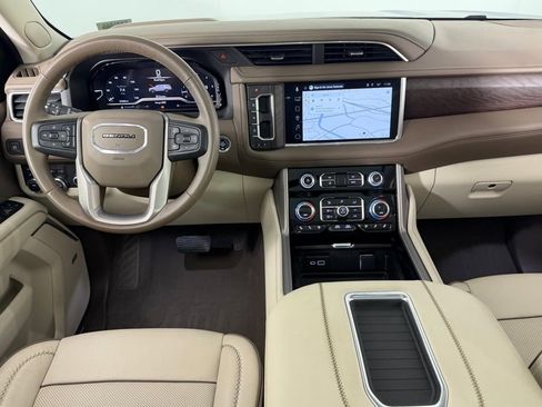 Used 2023 GMC Yukon Denali w/ LPO, Floor Liner Package image 11