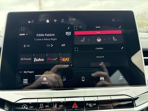 Used 2025 Jeep Compass Limited image 27