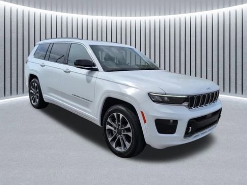 Certified 2025 Jeep Grand Cherokee L Overland w/ Advanced Protech Group III AWD/4WD image 1