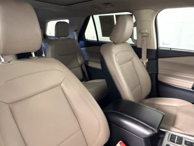 Used 2020 Ford Explorer XLT w/ Equipment Group 202A RWD image 73