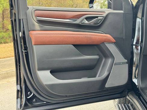 Used 2024 GMC Yukon Denali Ultimate image 20