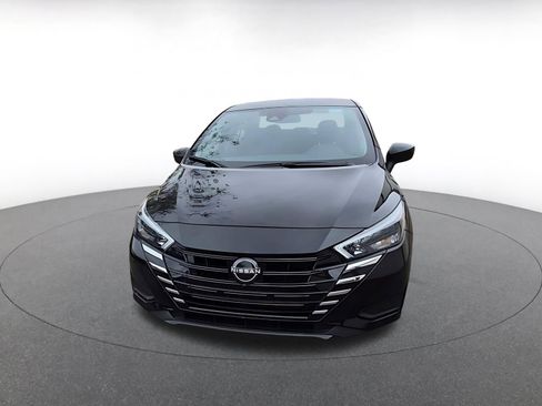 Used 2025 Nissan Versa SV image 2