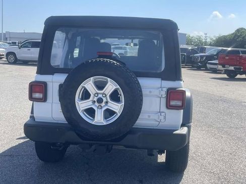 Used 2020 Jeep Wrangler Unlimited Sport AWD/4WD image 3