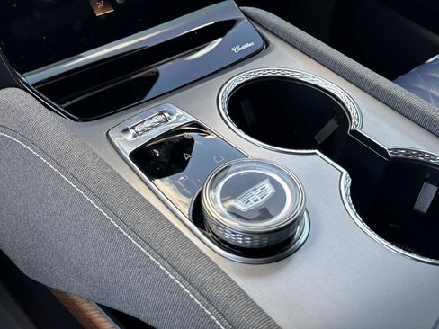 New 2026 Cadillac Vistiq Premium Luxury AWD/4WD image 14