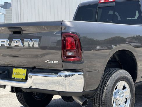 Used 2025 RAM 2500 Tradesman AWD/4WD image 10