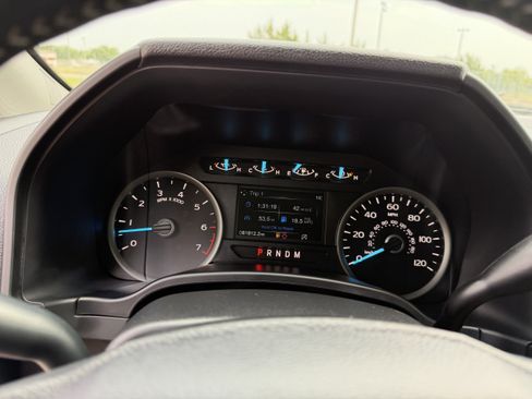 Used 2019 Ford F150 XLT w/ Equipment Group 302A Luxury AWD/4WD image 29