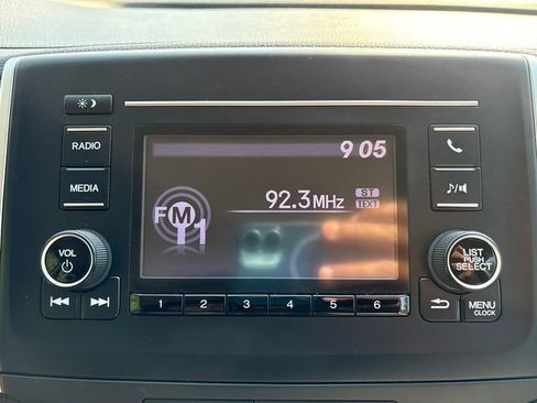 Used 2021 Honda Pilot LX image 30