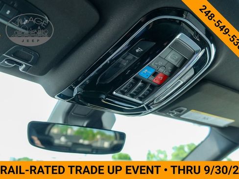 Used 2023 Jeep Grand Cherokee Overland AWD/4WD image 18