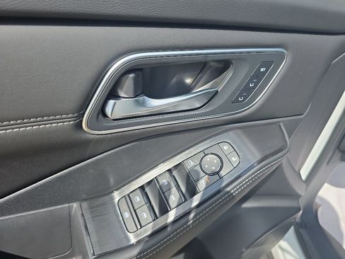 New 2026 Nissan Rogue Platinum AWD/4WD image 16