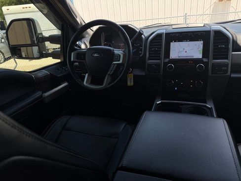 Used 2019 Ford F250 Lariat w/ Lariat Value Package image 22