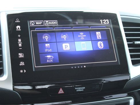 Used 2019 Honda Ridgeline RTL-E image 16