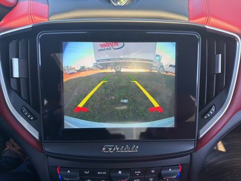 Used 2017 Maserati Ghibli S image 28