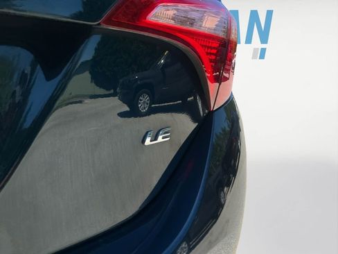 Used 2018 Toyota Corolla LE FWD image 23