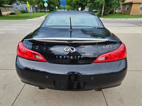 Used 2010 INFINITI G37 Convertible w/ Premium Pkg RWD image 4