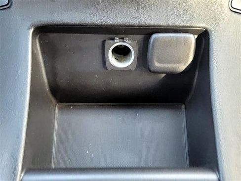 Used 2017 GMC Yukon XL SLT image 26